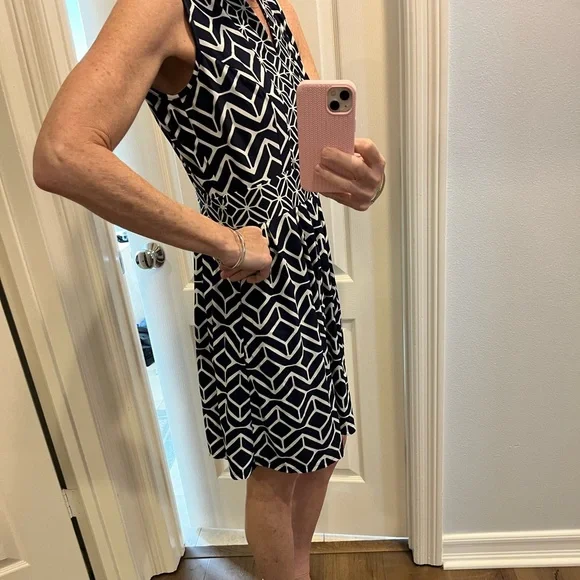 JUDE CONNALLY - blue and white dress - small - Picture 8 of 11